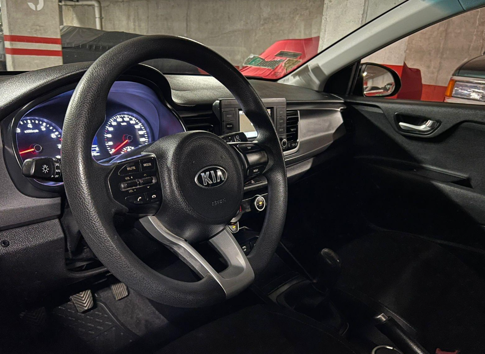 KIA Rio5 — foto 5 de 9