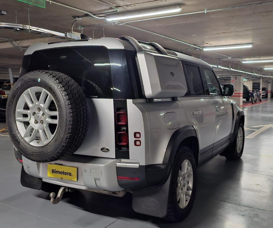 Land Rover Defender — foto 4 de 10