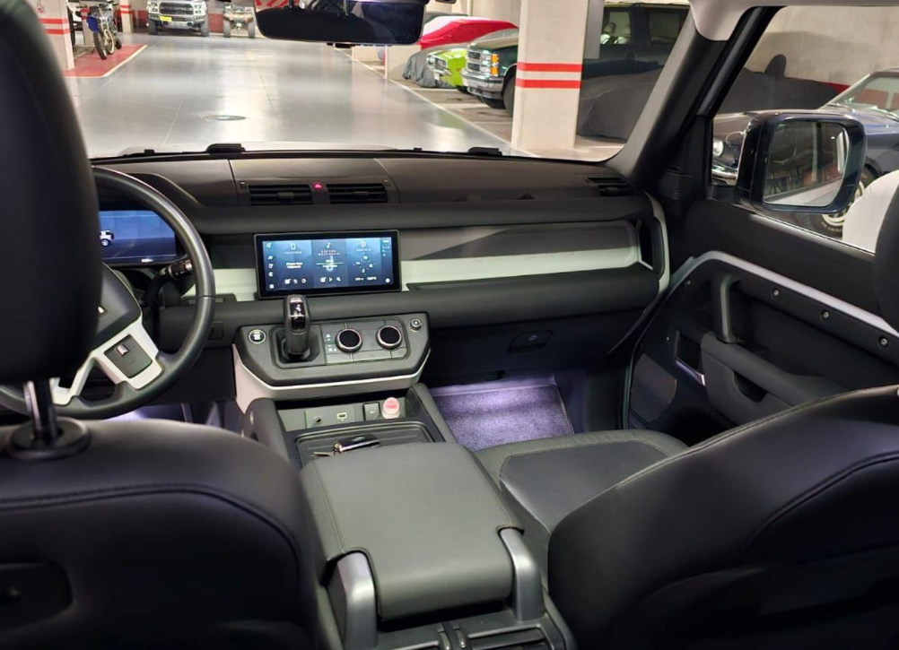 Land Rover Defender — foto 10 de 10