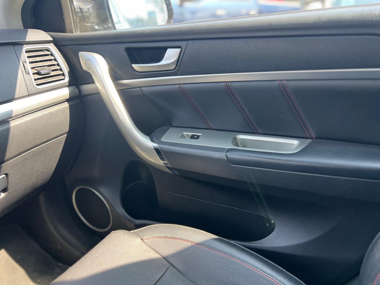 Haval H6 — foto 10 de 12