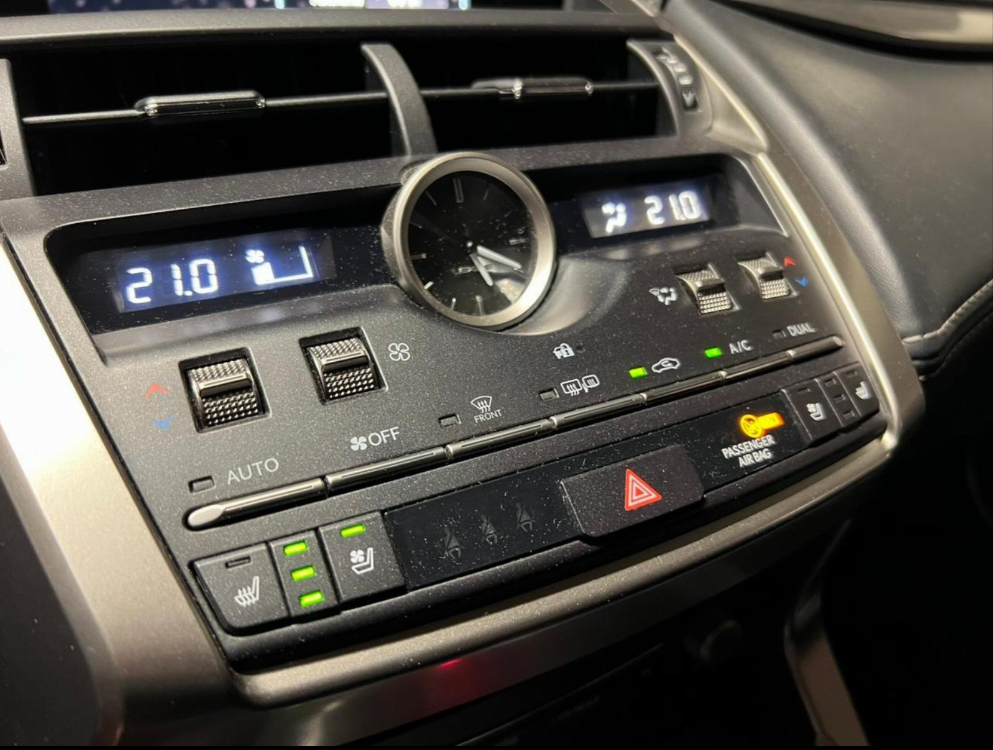 Lexus Nx300 — foto 12 de 19