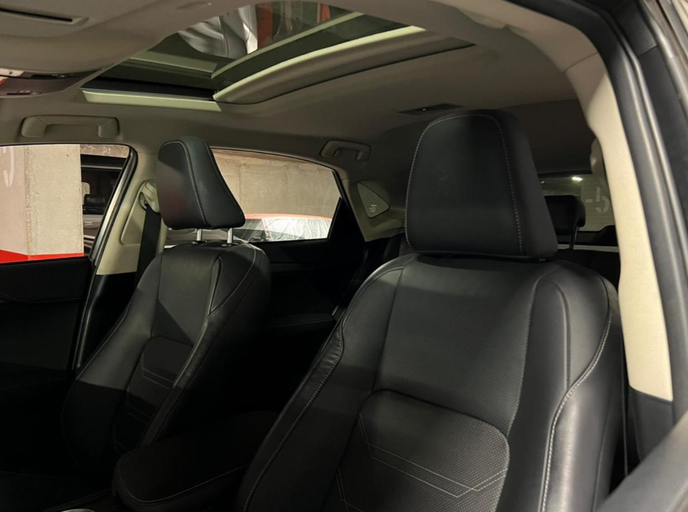 Lexus Nx300 — foto 17 de 19