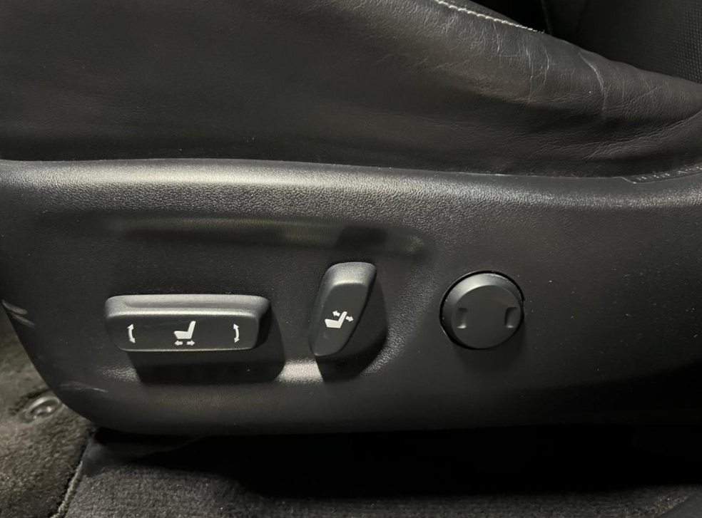 Lexus Nx300 — foto 18 de 19