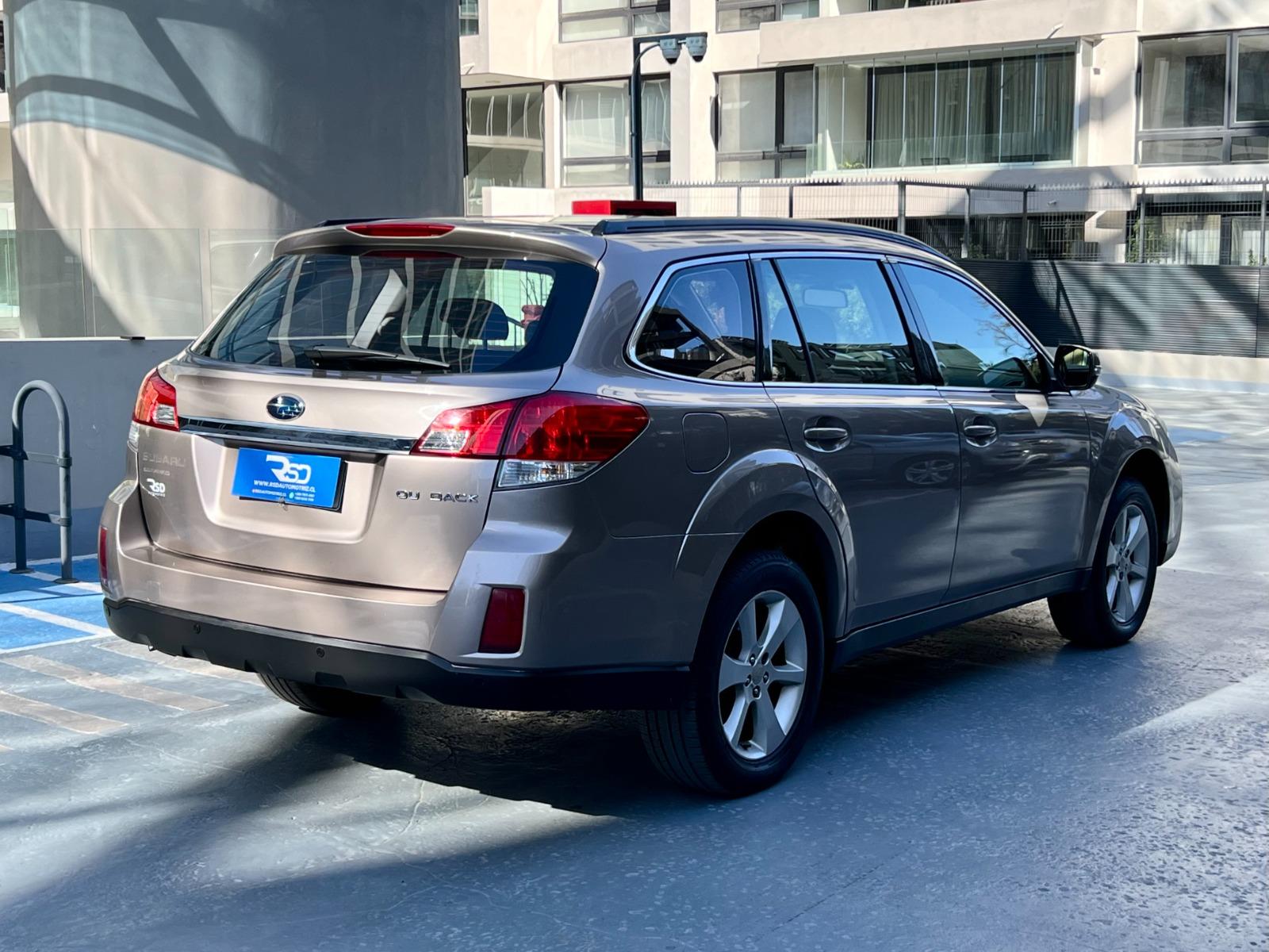 Subaru Outback — foto 16 de 16