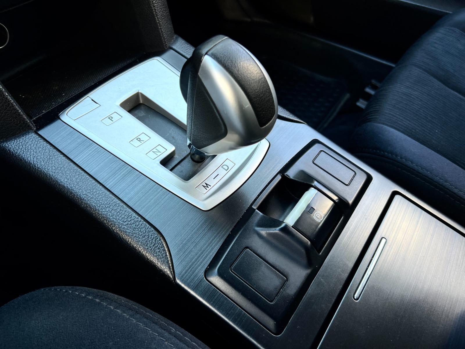 Subaru Outback — foto 6 de 16