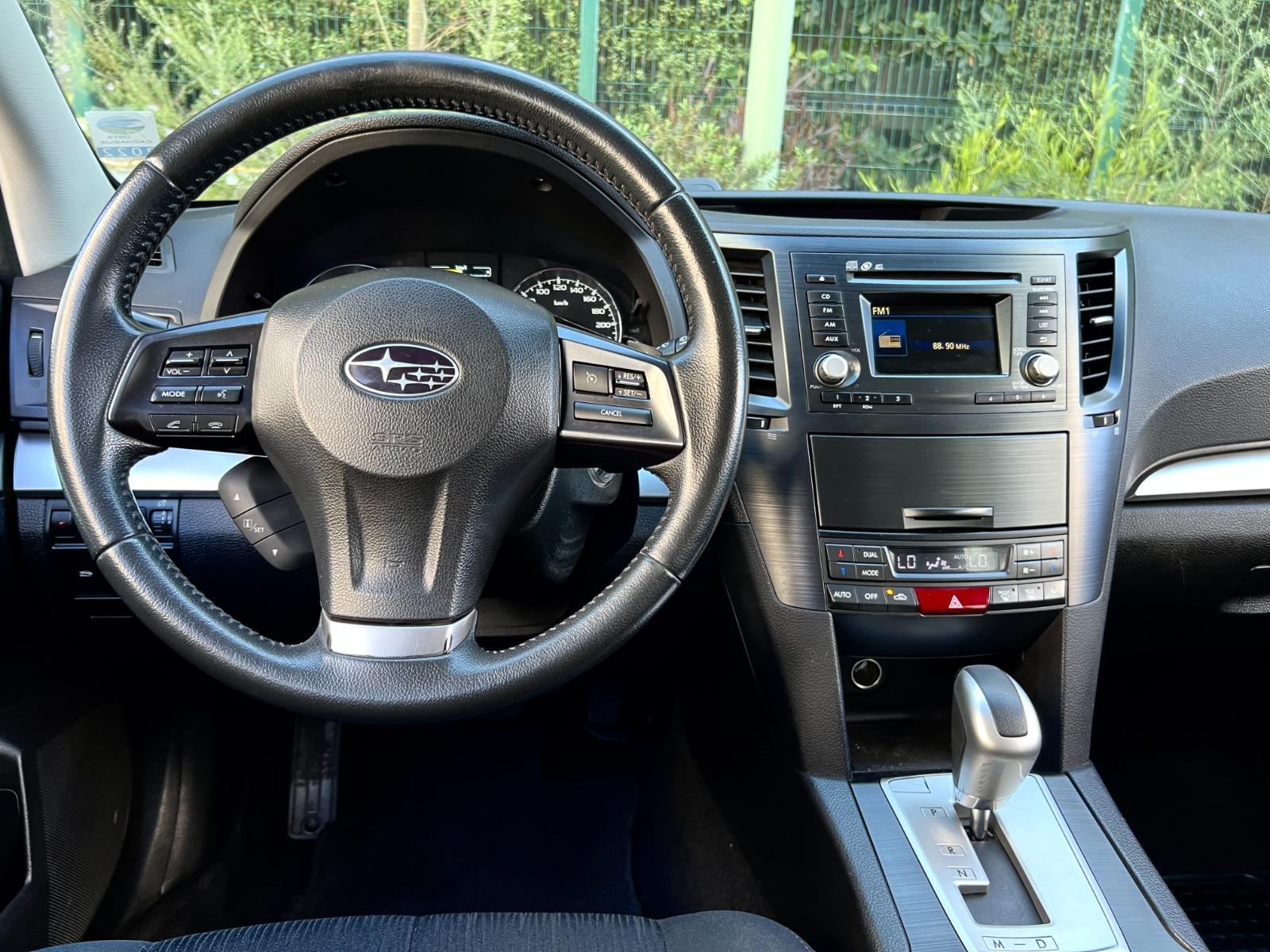 Subaru Outback — foto 11 de 16