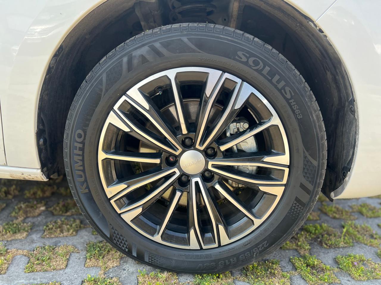 Haval Jolion — foto 12 de 20