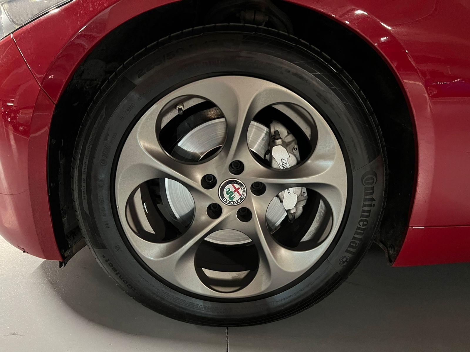 Alfa Romeo Giulia — foto 18 de 18