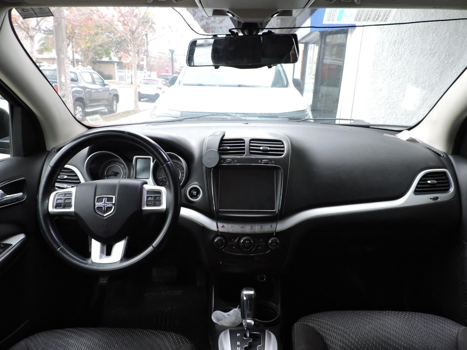 Dodge Journey — foto 8 de 20