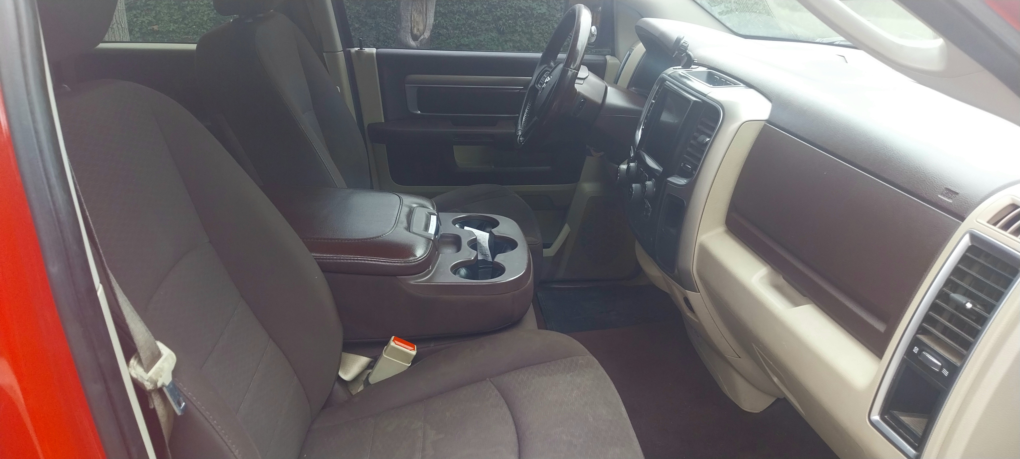Dodge Ram 1500 — foto 8 de 10