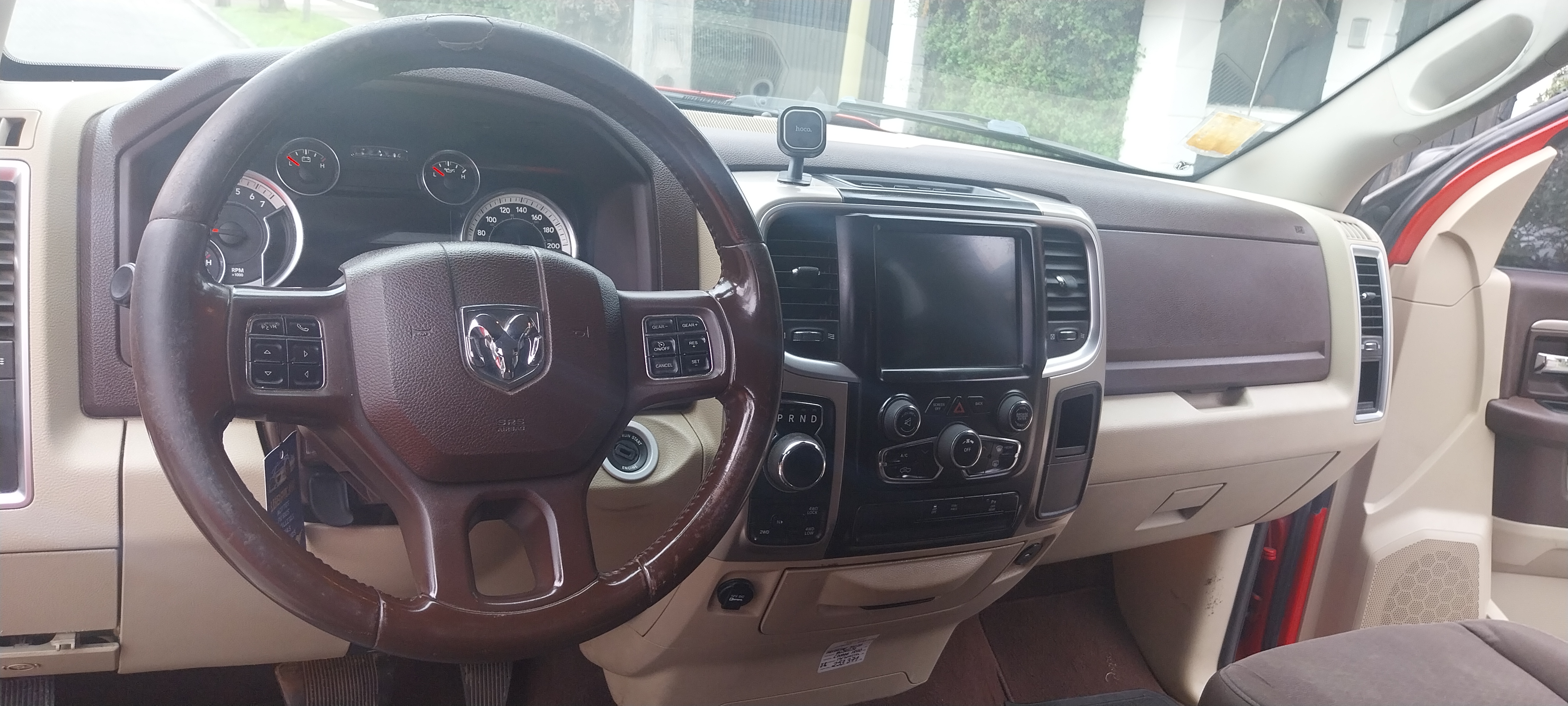 Dodge Ram 1500 — foto 6 de 10