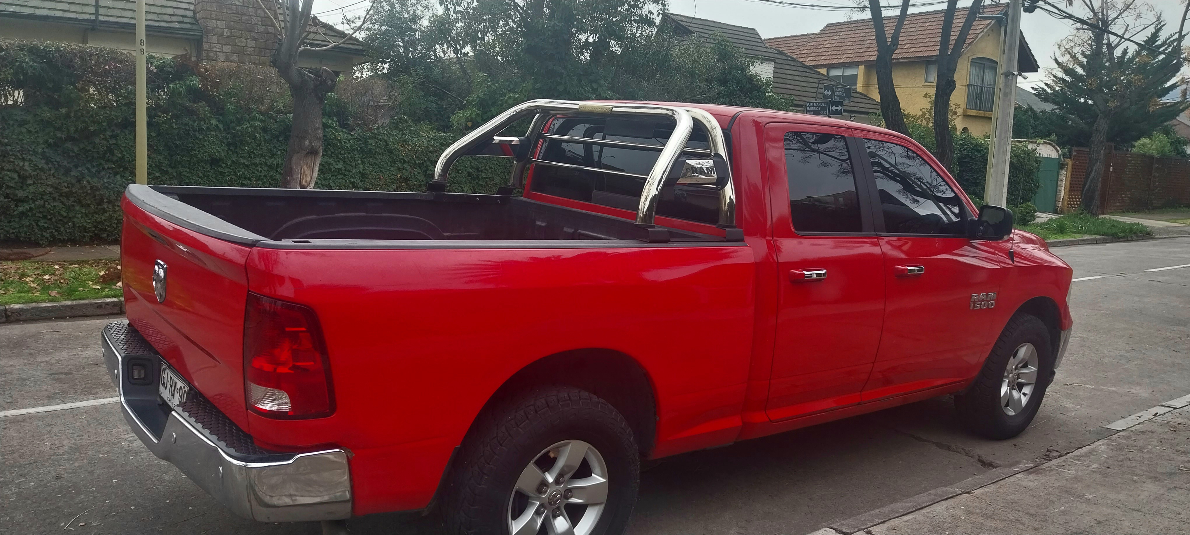 Dodge Ram 1500 — foto 5 de 10