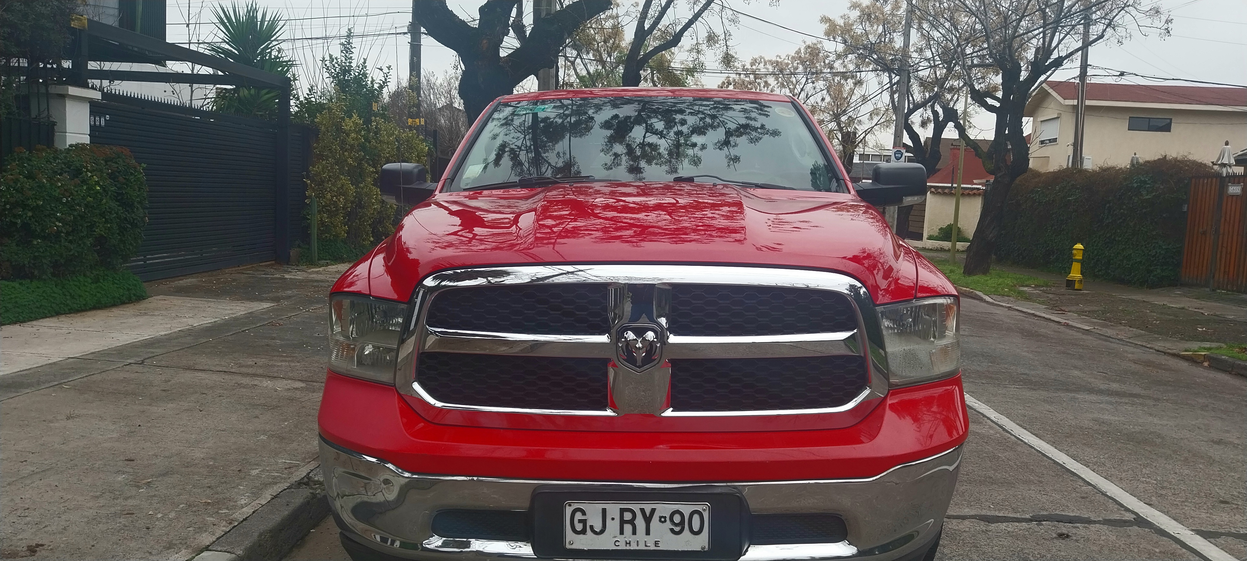 Dodge Ram 1500 — foto 2 de 10