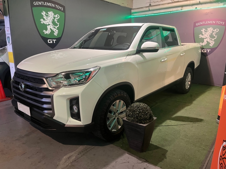 SsangYong Grand Musso — foto 3 de 9