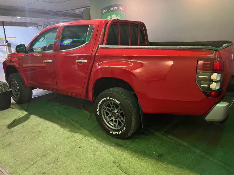 Mitsubishi L200 — foto 10 de 10