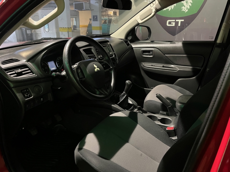 Mitsubishi L200 — foto 7 de 10