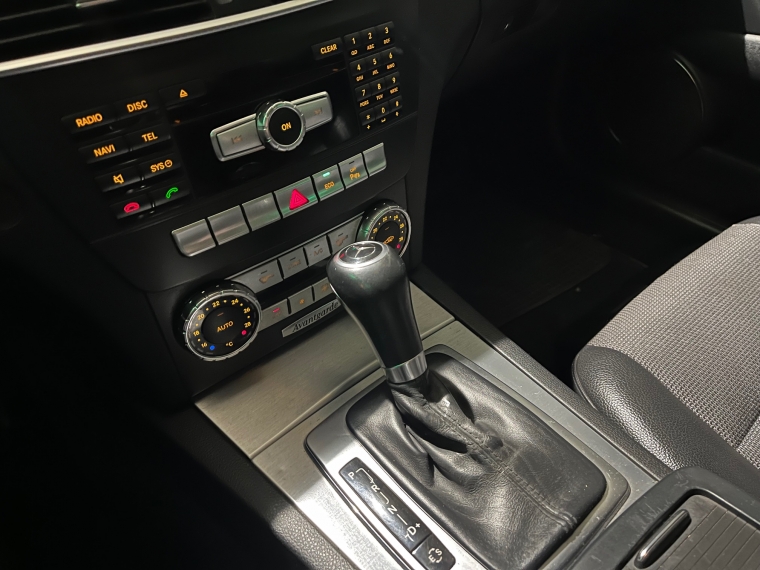 Mercedes-Benz C220 — foto 5 de 10
