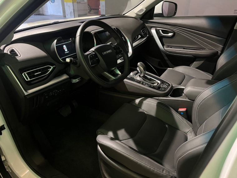 Jetour X70 — foto 13 de 16