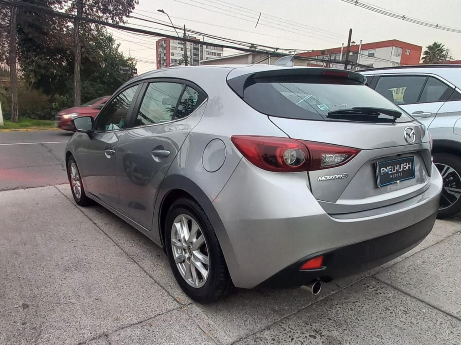 Mazda 3 — foto 2 de 9
