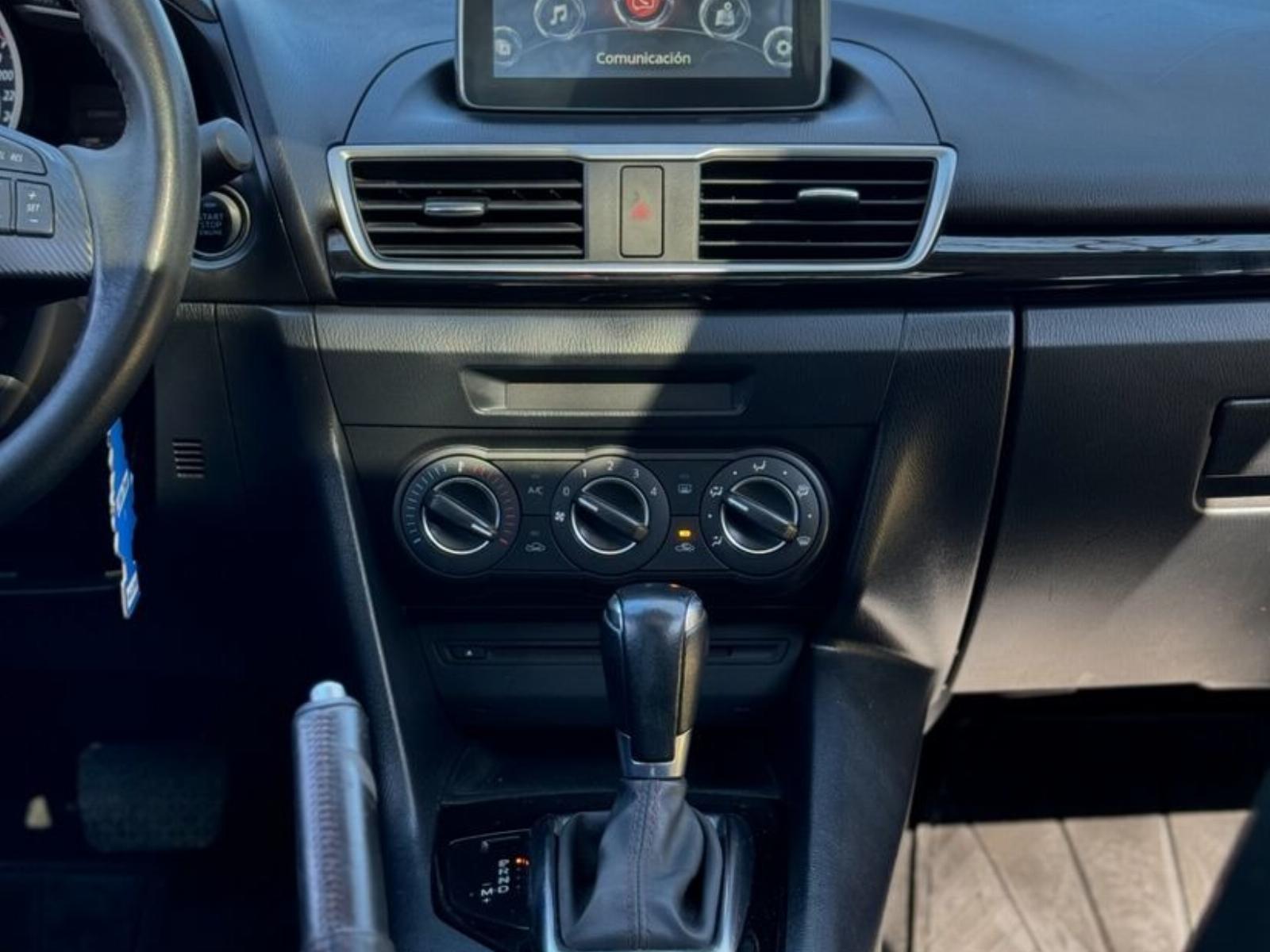 Mazda 3 — foto 6 de 9