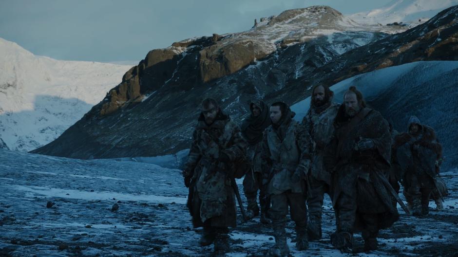 Gendry talks to Beric while walking with the group.