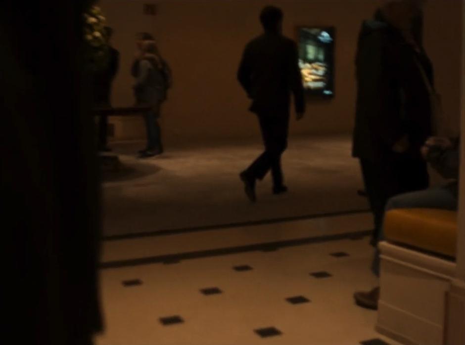 Peter films as he walks through the hotel lobby.