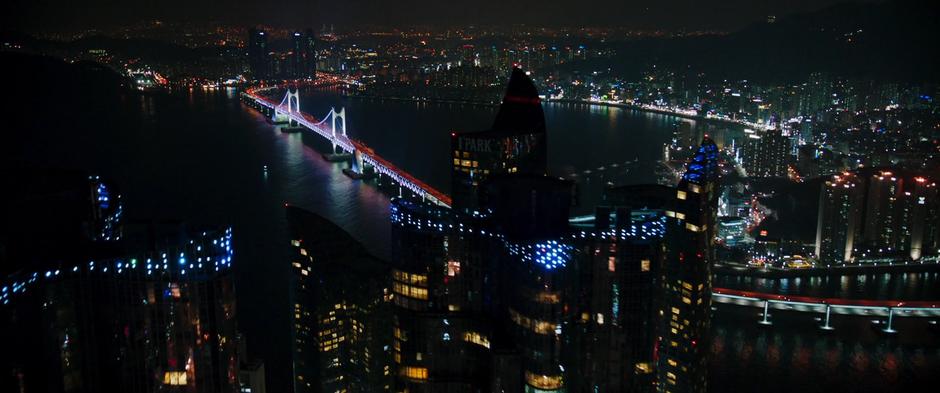 Wide establishing shot of the bridge over the harbor.