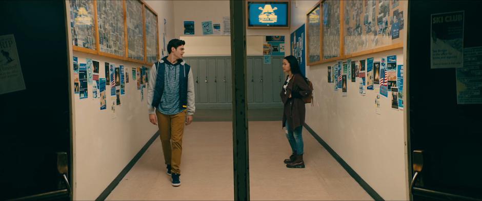 Peter and Lara Jean argue about their fake relationship.