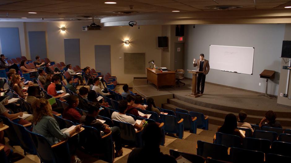 Ben Thompson lectures his students with his views on progress.