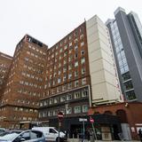 Photograph of Guy's Hospital.