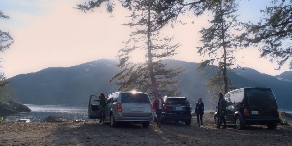 Carly, Trevor, Marcy, and Philip exit their vehicles to go after Grant.