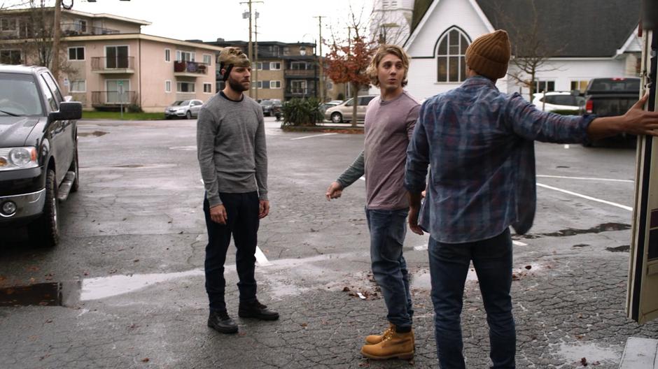 Kyle and Jerry step out of their RV to sell some drugs to a member of the Children of Liberty.