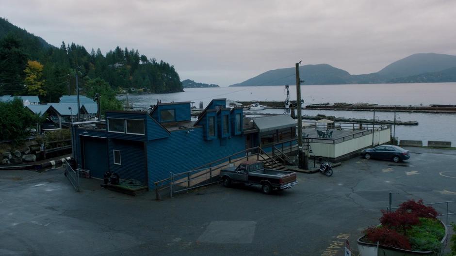 Establishing shot of the bar during the day.