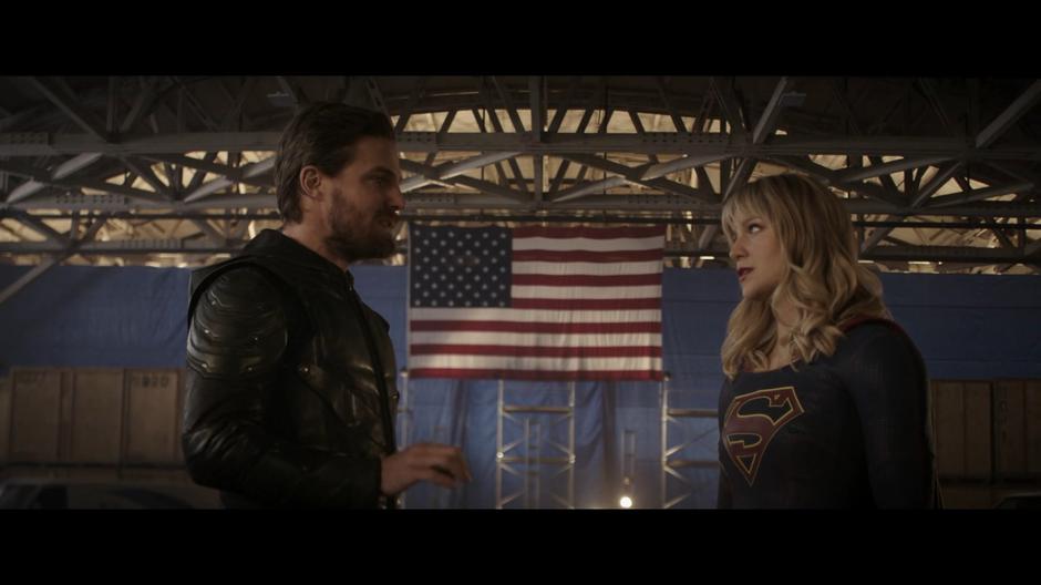 Oliver tells Kara how he is having a hard time dealing with aliens.