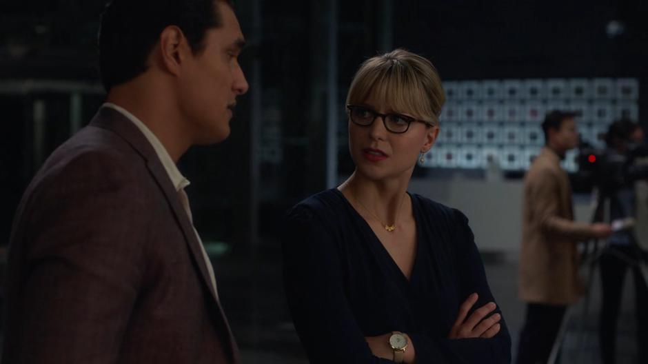 Kara tells William that while Lex is sketchy, Lena is trustworthy.