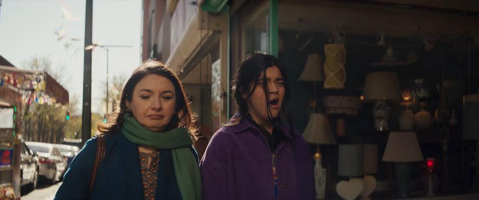 Kamala yawns while out shopping with Muneeba.