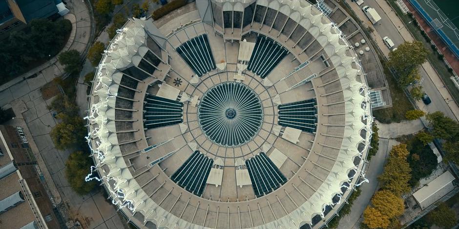 Energy builds up around the rim of the rooftop in preparation of a blast.