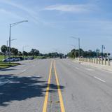 Photograph of Lakeshore Drive (between Lake Terrace & Harwood).