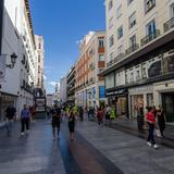 Photograph of Calle de Preciados (between Maestro Victoria & Galdo).