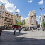 Photograph of Plaza del Callao.