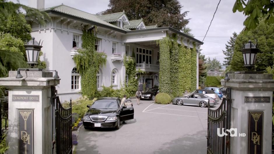 Establishing shot of the hotel.