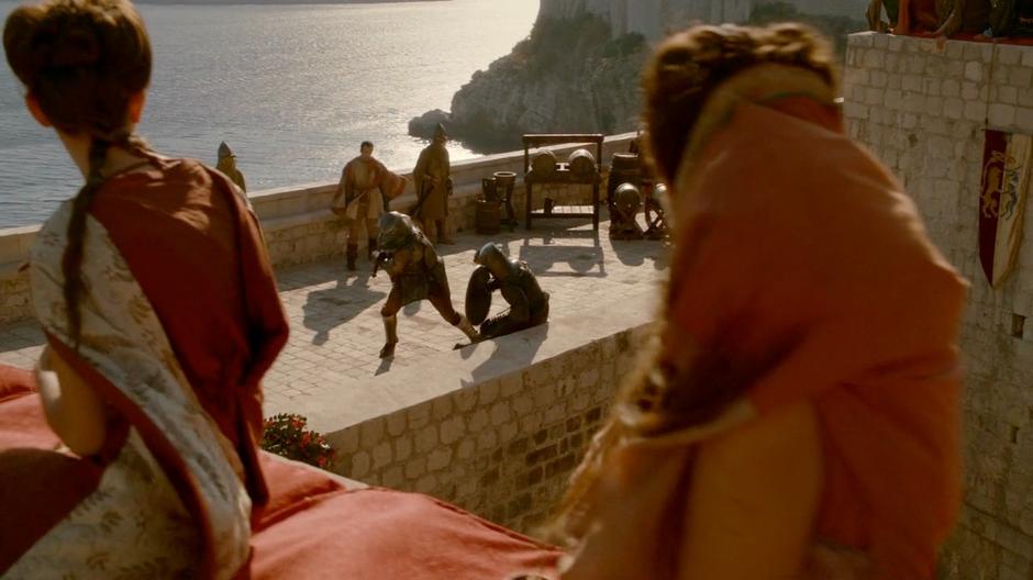 Two men fight for Joffrey's enjoyment.