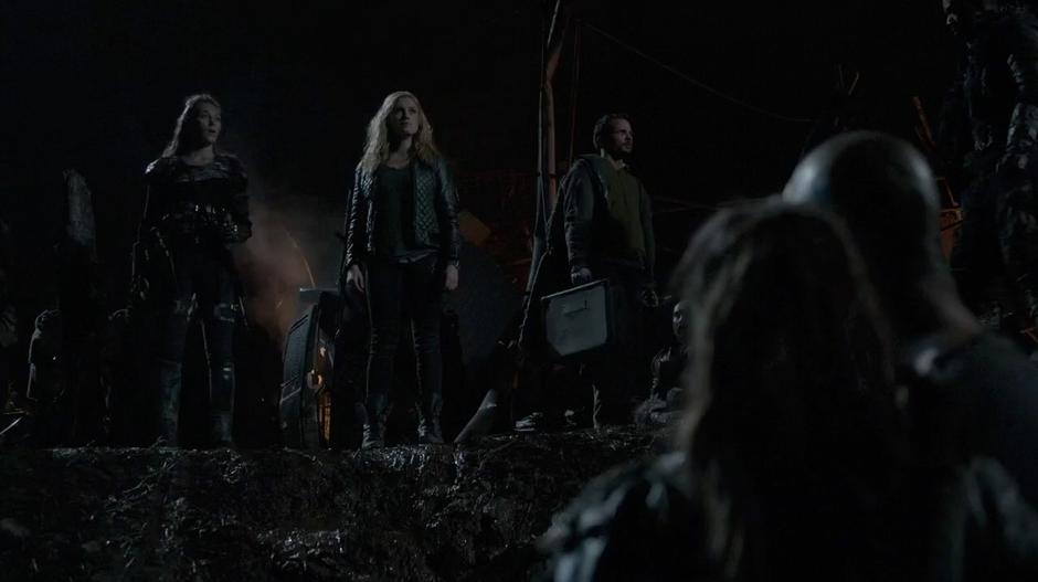 Lexa speaks to the survivors after she and Clarke come back safely.