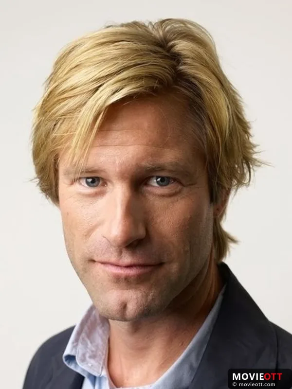 Aaron Eckhart — photo 4