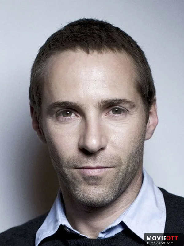 Alessandro Nivola — photo 3