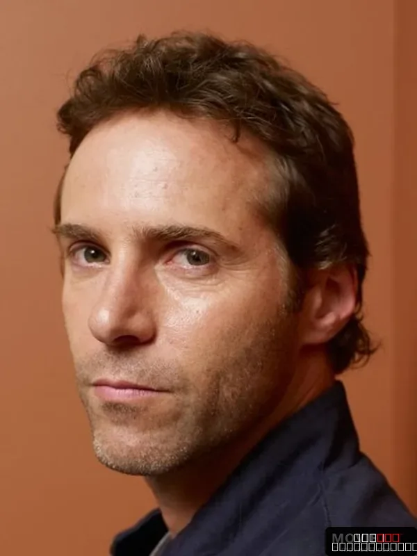 Alessandro Nivola