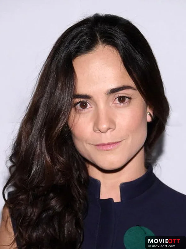 Alice Braga — photo 5