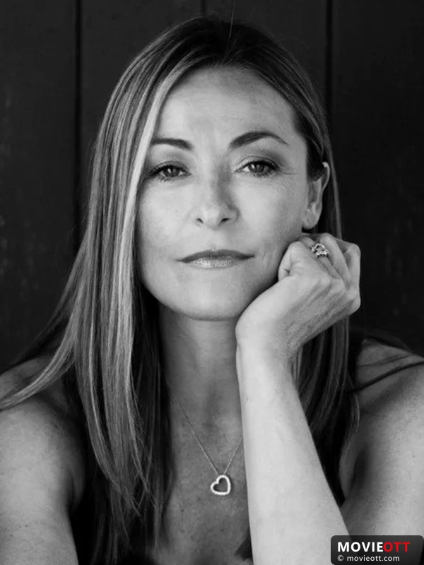 Amanda Donohoe — photo 3