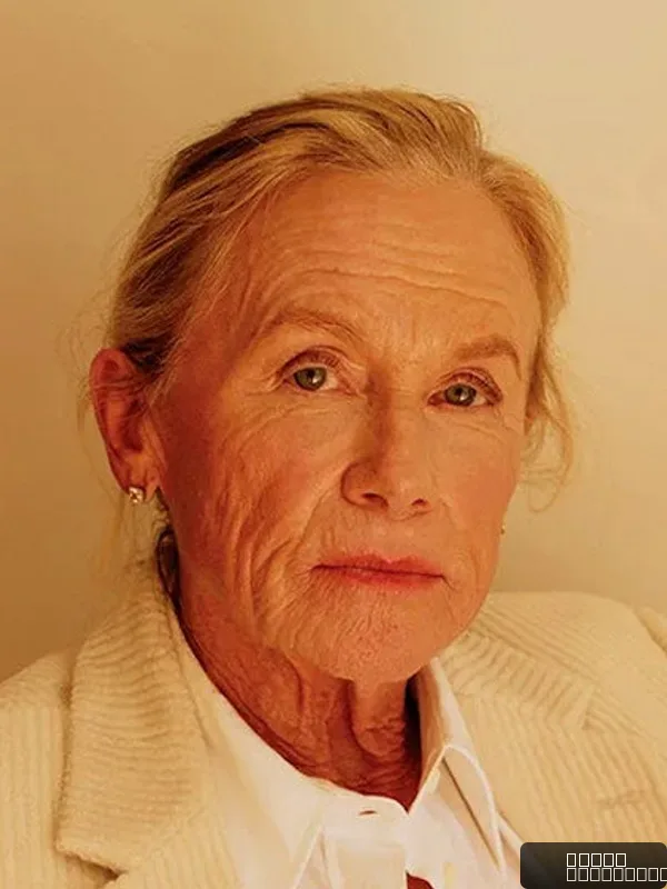 Amy Madigan — photo 5