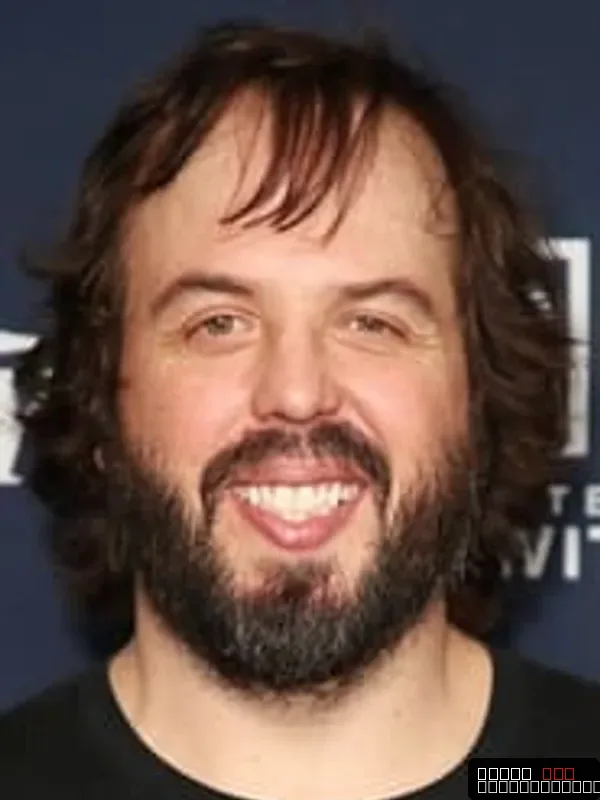 Angus Sampson